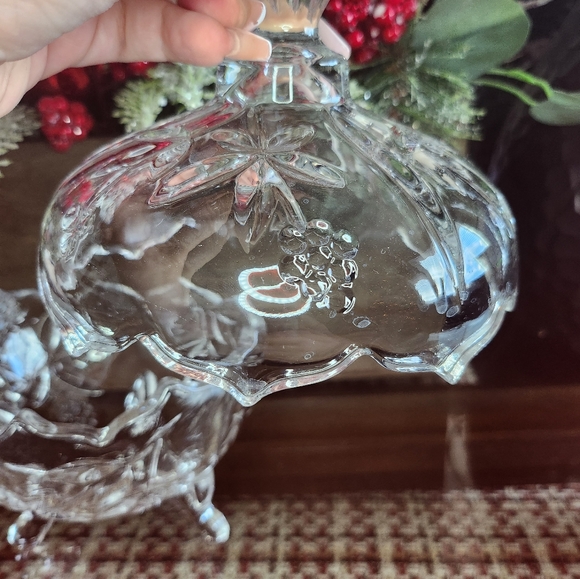 Vintabe glass Candy Dish - Picture 4 of 4